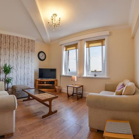 The Whitby Prospect, 2 Bed Apartment With Stunning Views, 2 Mins From Beach Екстер'єр фото