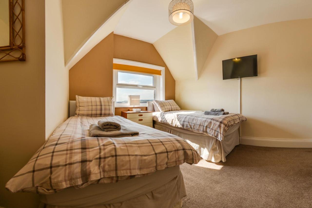 The Whitby Prospect, 2 Bed Apartment With Stunning Views, 2 Mins From Beach Екстер'єр фото